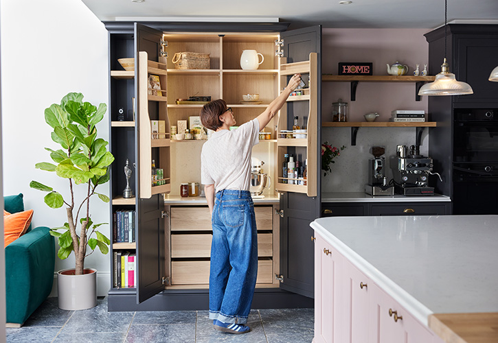 /live/news/wysiwyg/Emma Willis Howdens 4.jpg