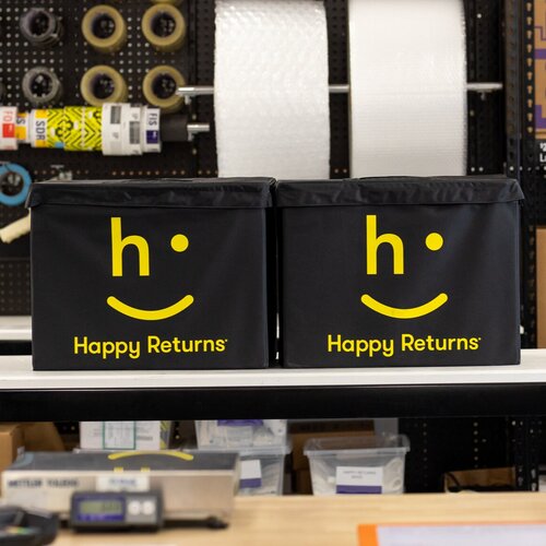 /live/news/wysiwyg/HappyReturnsFedEx_011.jpg