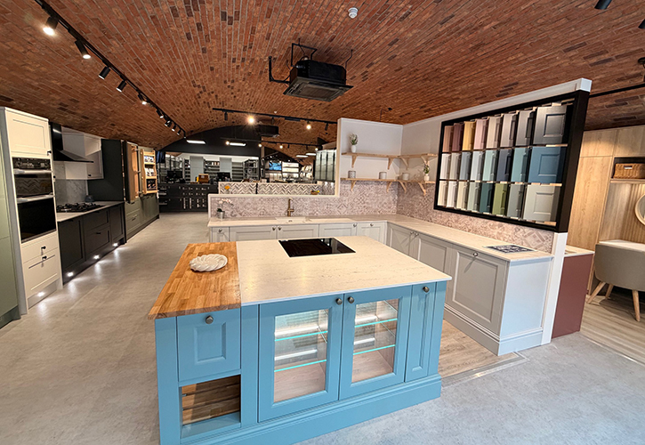 /live/news/wysiwyg/Howdens Waterloo interior Picture4 725.jpg