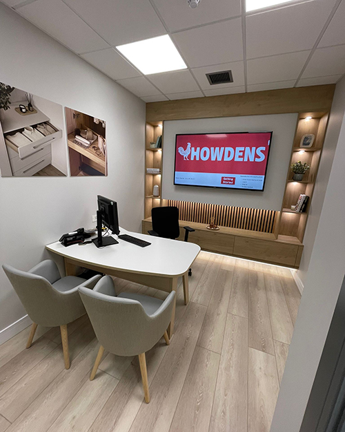 /live/news/wysiwyg/Howdens depot image 2.jpg