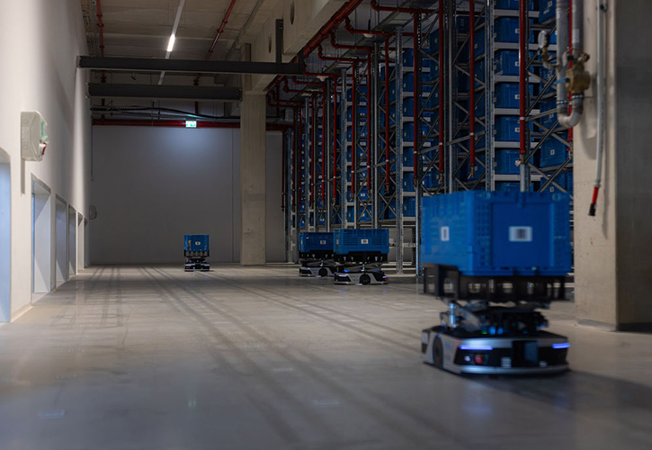 /live/news/wysiwyg/IKEA Soroksar robot.jpg