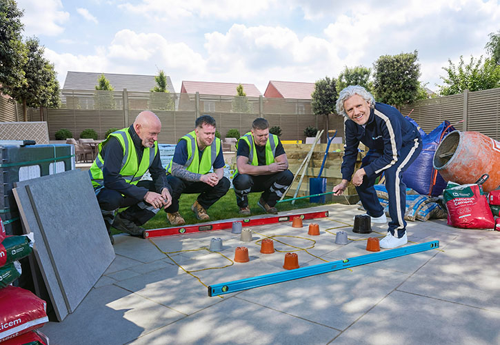 /live/news/wysiwyg/Jewson Jimmy Bullard patio.jpg