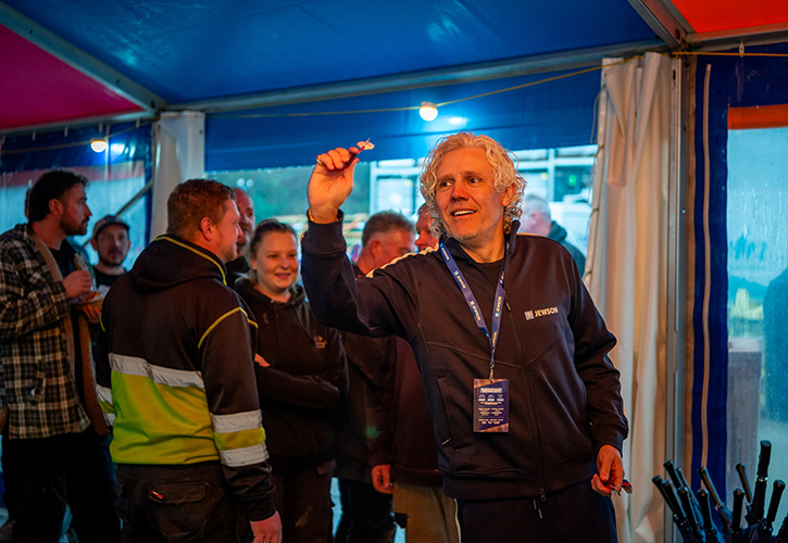 /live/news/wysiwyg/Jewson St Austell darts.jpg