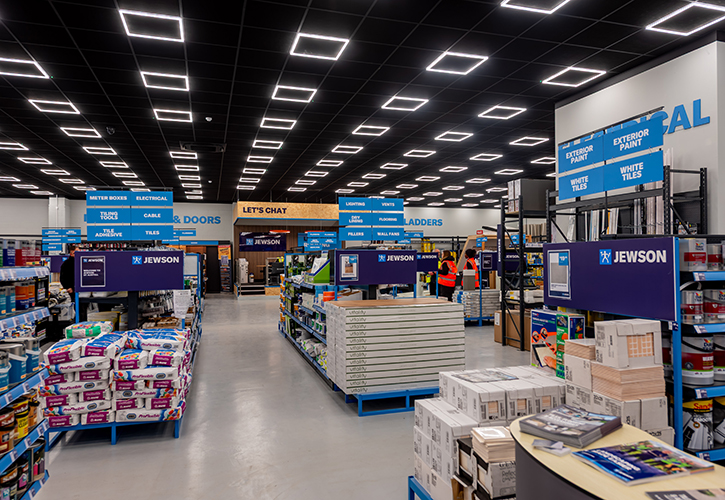 /live/news/wysiwyg/Jewson St Austell store interior.jpg