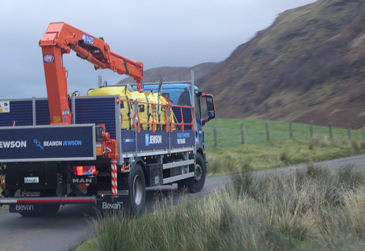 /live/news/wysiwyg/Jewson truck road.jpg