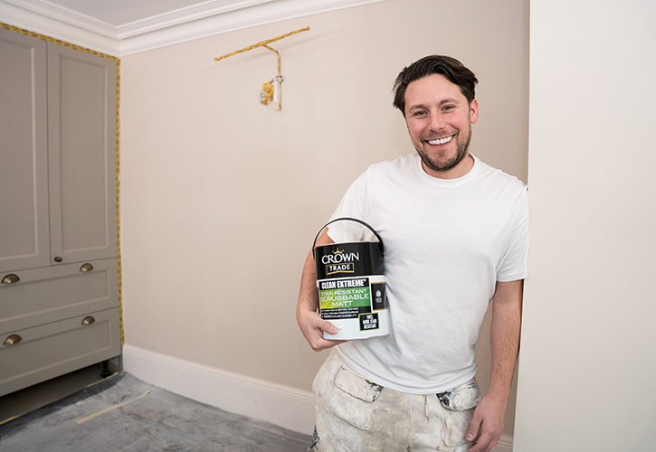 /live/news/wysiwyg/Looks Like Lewis PandD.jpg