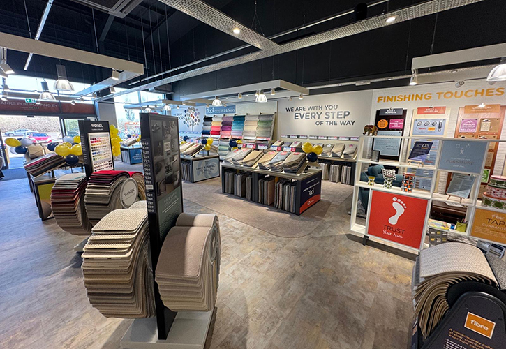 /live/news/wysiwyg/Tapi Eastbourne store display.JPG