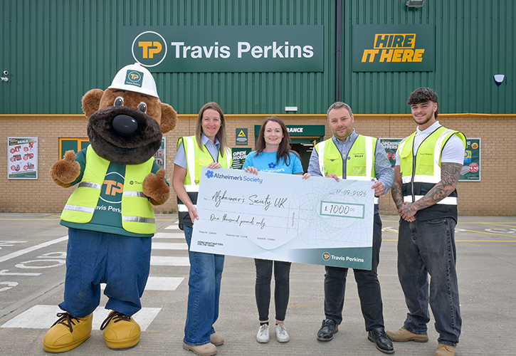 /live/news/wysiwyg/Travis Perkins Corby cheque.jpg