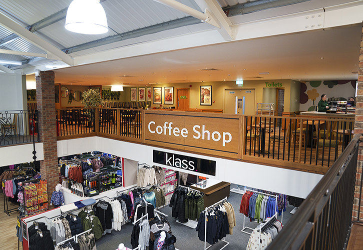 /live/news/wysiwyg/UNP Dobbies 47298 Moreton Park Refurbishment024.JPG