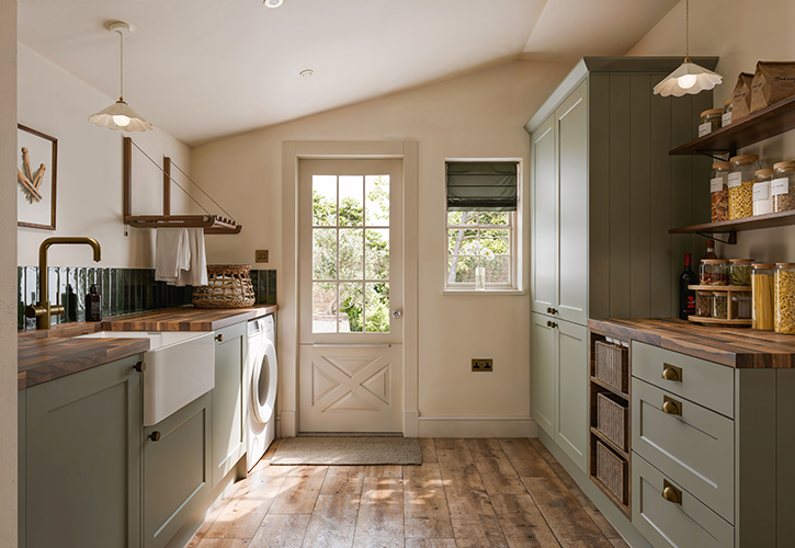 /live/news/wysiwyg/Wren Living Utility Infinity Plus Shaker Chelsea Ermine Moss.jpg
