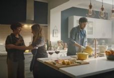 Wren Kitchens December 2019 advert.JPG